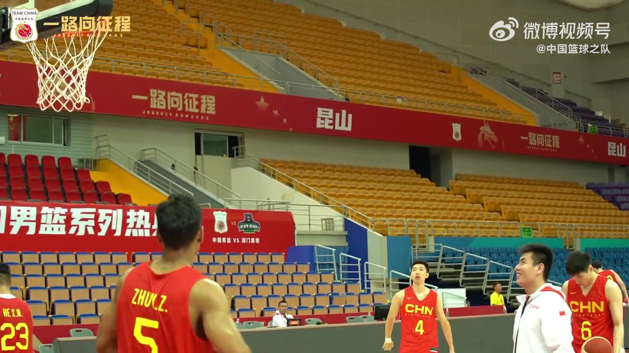 期待年轻小伙们的表现！中国男篮晒赛前训练视频，今晚将对阵澳门黑熊！